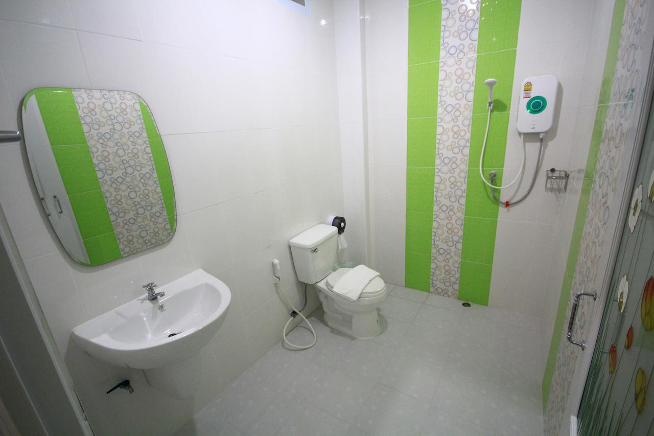 Orapan Place Lampang Bagian luar foto
