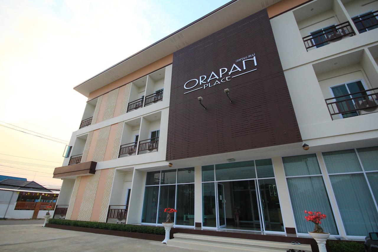 Orapan Place Lampang Bagian luar foto