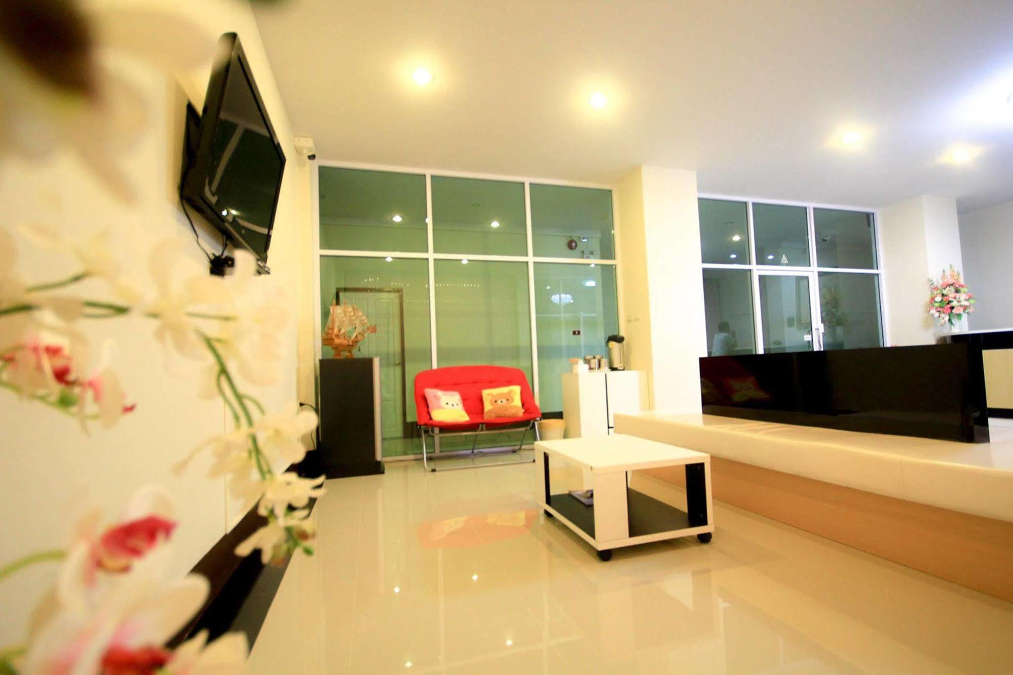 Orapan Place Lampang Bagian luar foto