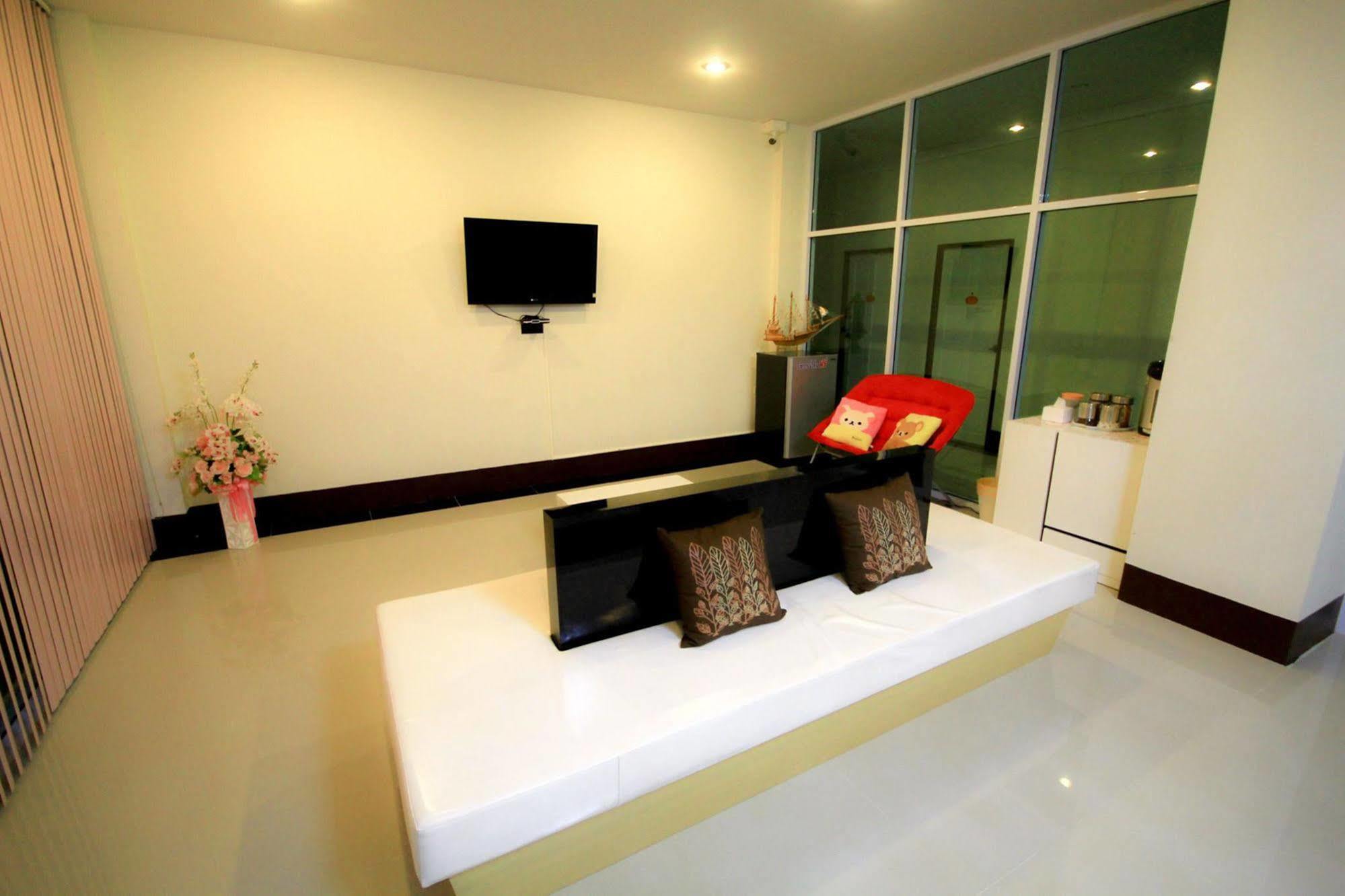 Orapan Place Lampang Bagian luar foto