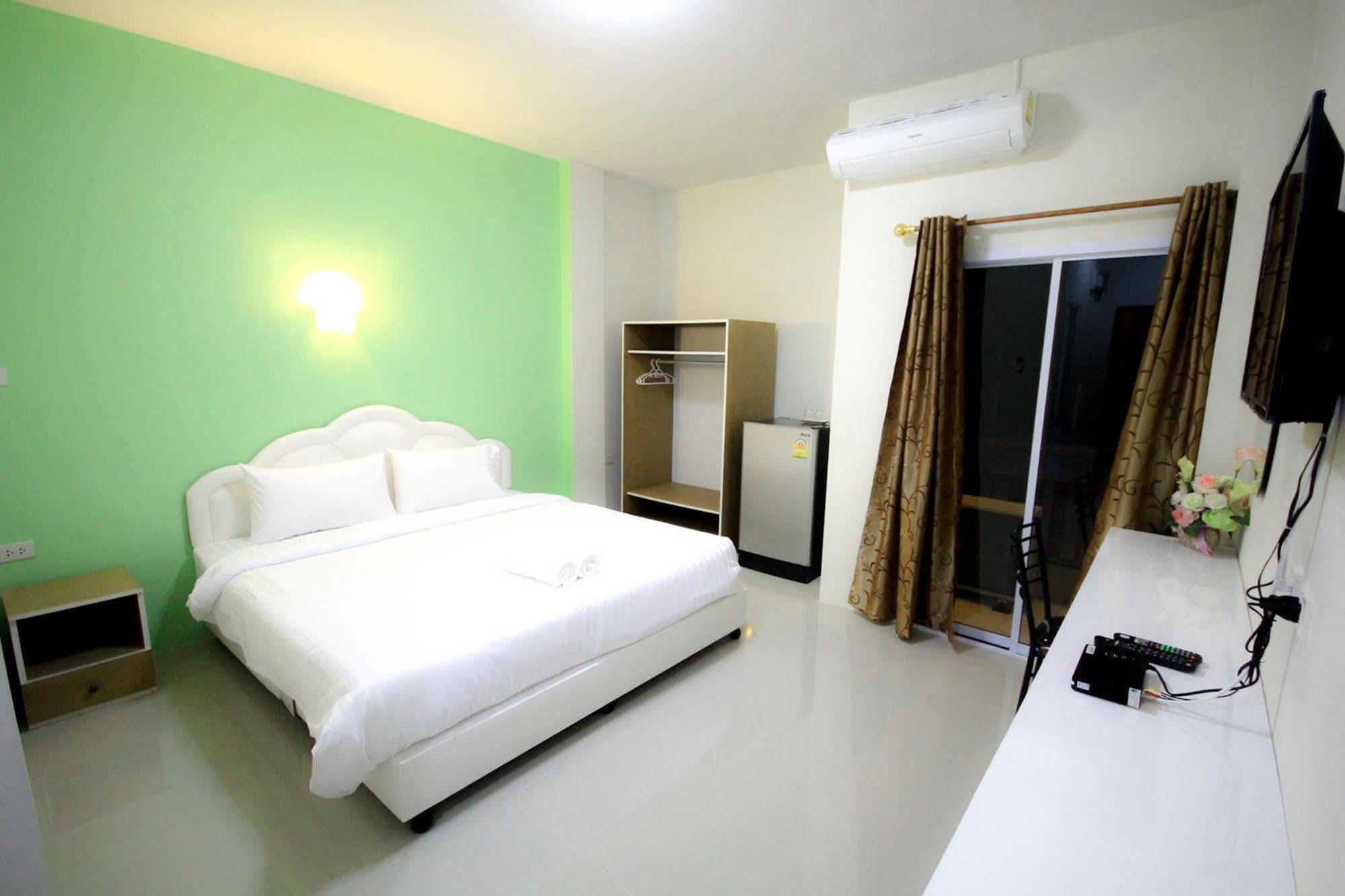 Orapan Place Lampang Bagian luar foto