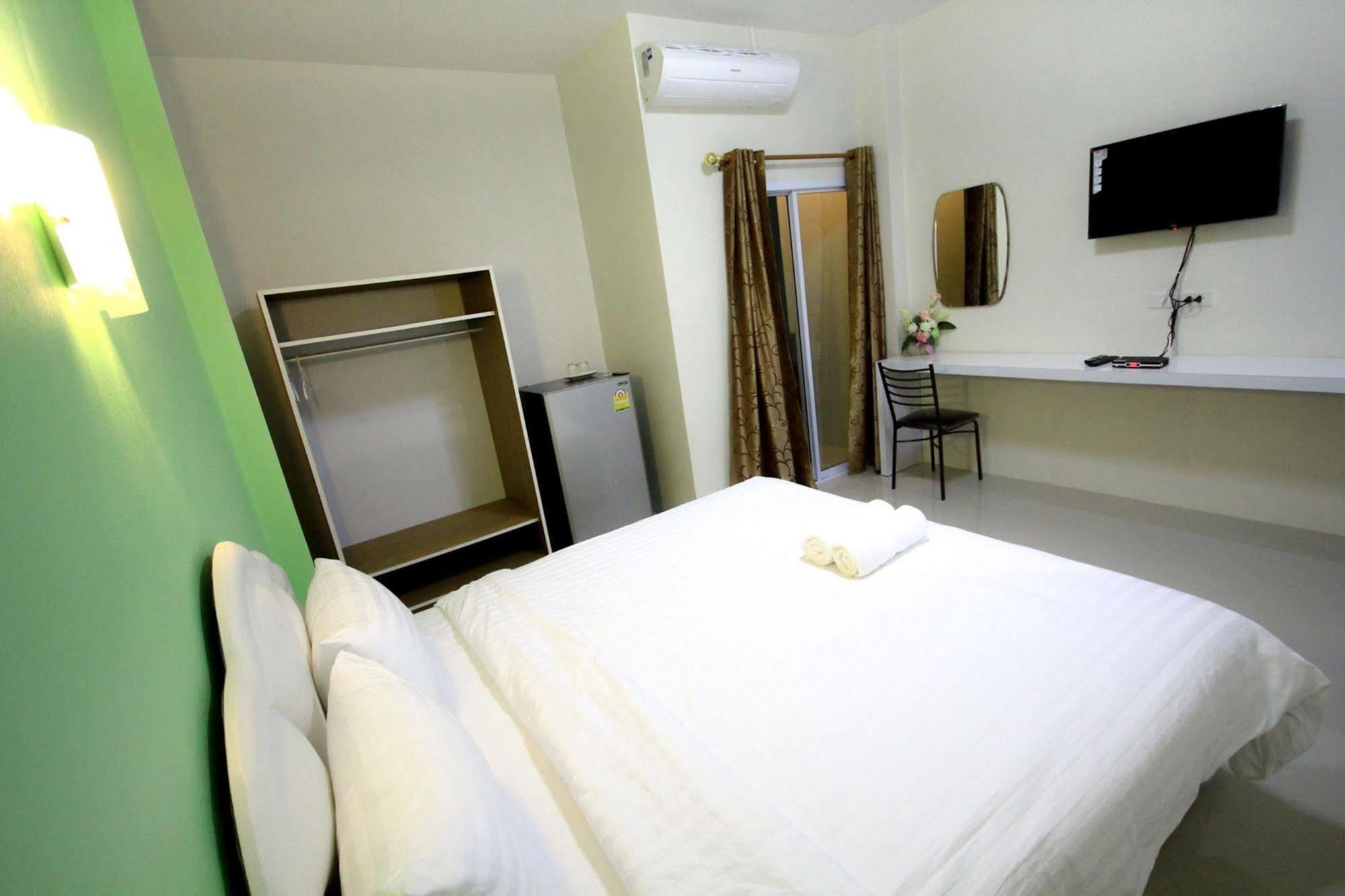Orapan Place Lampang Bagian luar foto